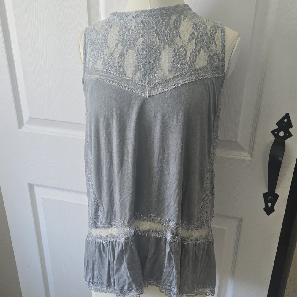 POL Grey Sleeveless Lace Yoke Boho Tiered Ruffle Hem Top-S